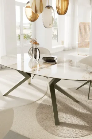 Table à mangerEdge Ovale 220x120 Céramique Minas Melange Blanc-Beige Zenthara anguleux Métal finition à effet Titane Offre Limitée