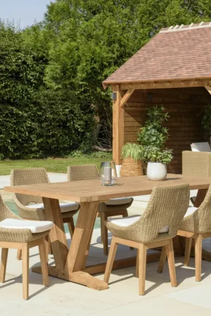 Salon de jardin teck naturel 1 table pieds en V 220 cm + 6 chaises résine tressée MANY Quantité Limitée
