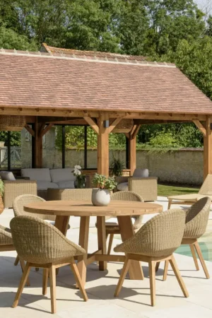 Achetez Aujourd'hui Salon de jardin teck naturel 1 table ronde 150 cm + 6 chaises arrondies résine tressée MANY