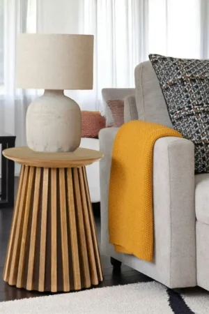 Offre Exclusive Bout de canapé rond en chêne clair avec piètement baguette ø40 cm AMSTERDAM