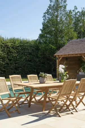 Offre Exclusive Salon de jardin teck brut table pieds tréteaux 180/240 + 6 chaises bord arrondi SUMMER