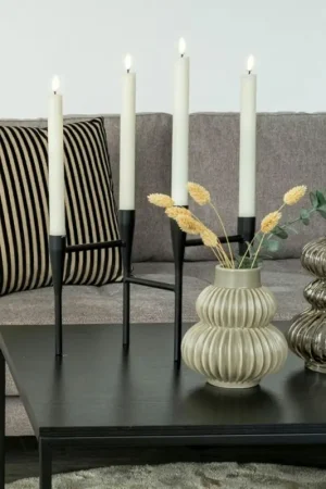 Achat Immédiat Bougeoir design en métal noir pour 4 bougies