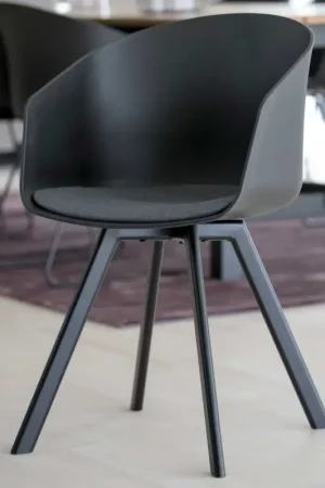 Chaise de salle à manger Moon : Tissu gris espion, acier noir Seulement Aujourd'hui