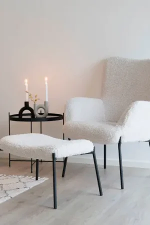 Offre Limitée Chaise Glasgow blanche : Faux cuir, pieds noirs | HN1090